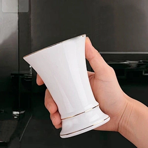 Factory Wholesale Ceramic Bathroom Set Free Sample Bath Bottle European 5pcs Household Porcelain Toilet sets