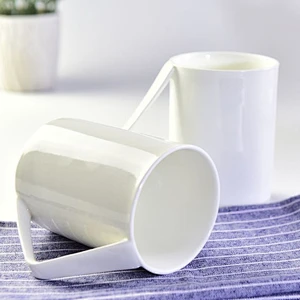 Corner ceramic coffee cup