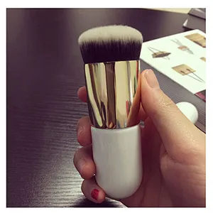 Hot selling fashion professional makeup tools kabuki brush