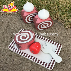 Wholesale snack food role play wooden magnetic cake toy for toddler W10B148