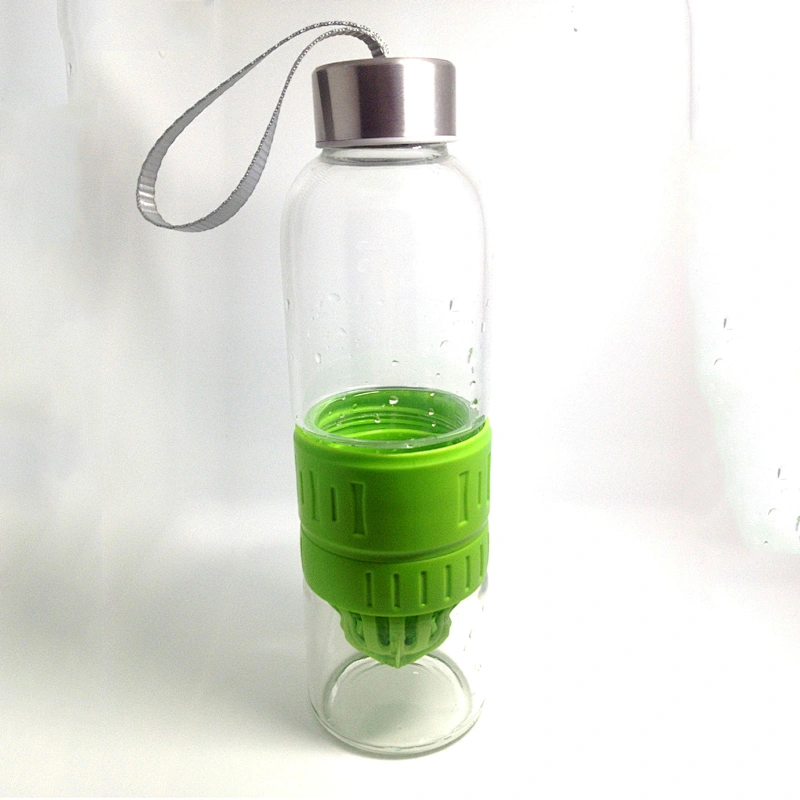 Portable manual juicer tool glass juicer cup bottle with food-grade material lid for outing trip