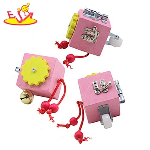 2019 New hottest early education wooden busy cube toy for kids W12D134
