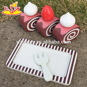 Wholesale snack food role play wooden magnetic cake toy for toddler W10B148