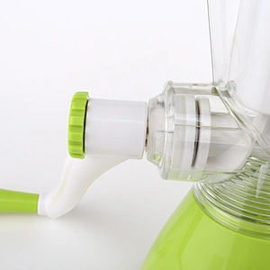 Home cheap plastic mini healthy portable citrus pomegranate fruit slow hand manual juicer