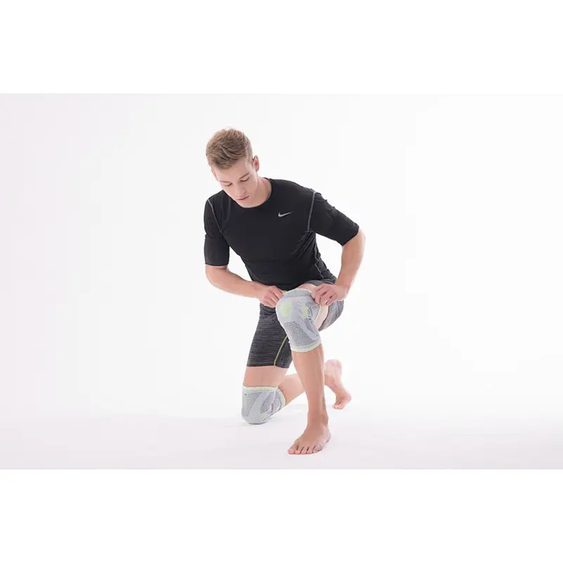 Sports Compression Knee Sleeve with silicone pad