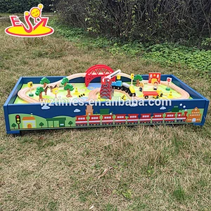 2018 new children popular wooden toy train set W04C037