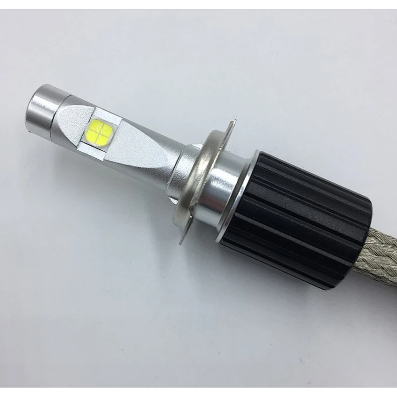 2017 NEW Hot Sale H4 H7 H11 9005 9006 D1S D1R LED Headlight Copper Heat Tube LED Headlight Adjustable L7 H7 13200lm XHP70 LED