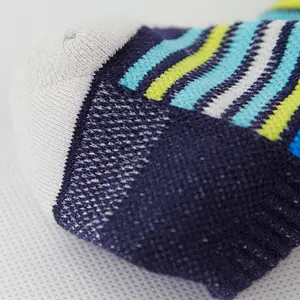wholesale fashion multi colorful nylon athletic running socks sports men