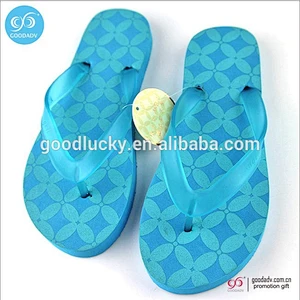 Alibaba Guangzhou Wholesale Fashion Beach Slippers lady Cheap Slippers