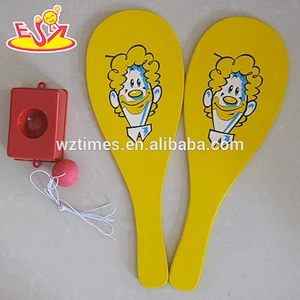 Wholesale interesting outdoor sport wooden beach racket set for adults W01A100