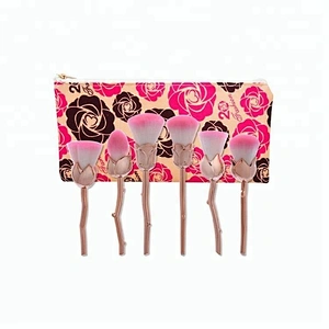 Professional 6pcs Rose Design Makeup Brush Set With Makeup Bag