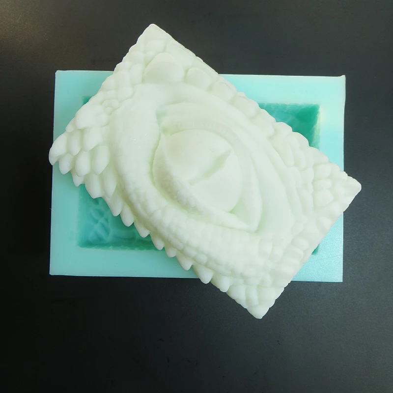 QT0100 New Gift embossed dragon eye shape soap silicone mold