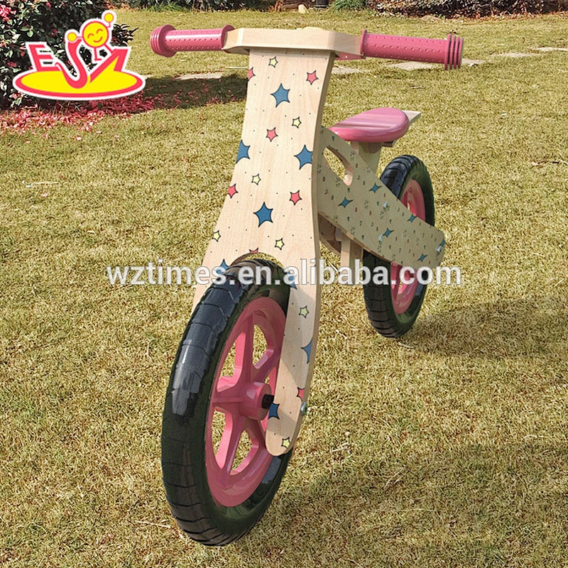 2018 Wholesale lovely wooden balance bikes for kids cartoon wooden bicycles for kids W16C177
