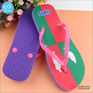 China Manufactures cheap wholesale custom pvc strap shoes/beach flip flops