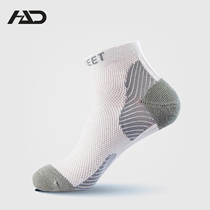 cotton free terry jacquard non slip sport socks
