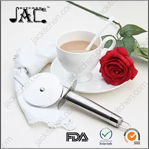 Manual Elegant Design Pizza Cutter Wheel