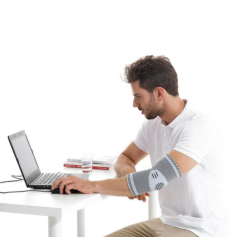 Easy to wear Sport elbow protector with different model