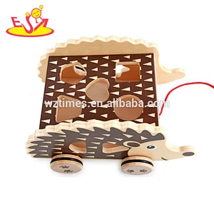 Wholesale best sale hedgehog shaped wooden pull blocks car toy high quality wooden pull blocks car toy W05B159