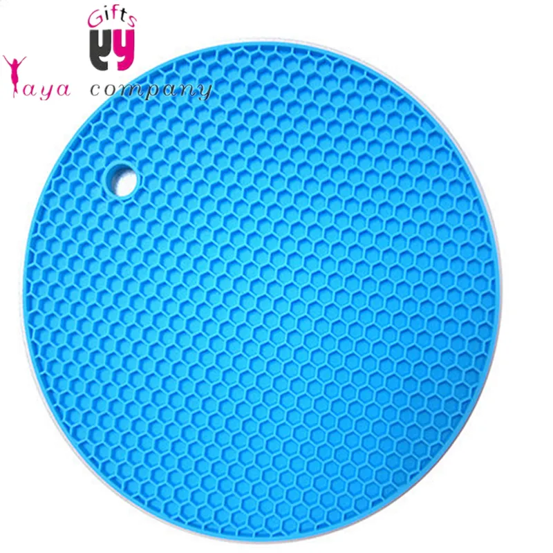 beautiful easy carry silicone cup mat