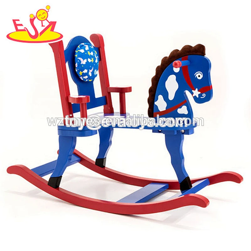 Caballo mecedora de madera del niño popular de moda al por mayor de los niños caballo de oscilación de madera W16D026
