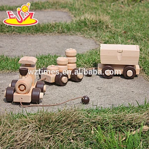 Hölzerner Zugzug des Spielzeugs des Großverkaufs der Kinder holt Spaß W05B086