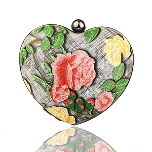 Fashion selection at factory price heart shape flowers embroidery clutch evening bag
