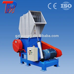 Plastic crusher machine crushing plastic