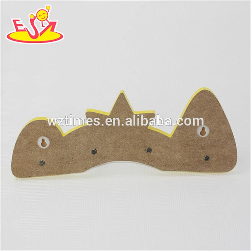 wholesale hot selling wooden kids clothes hook W09B042