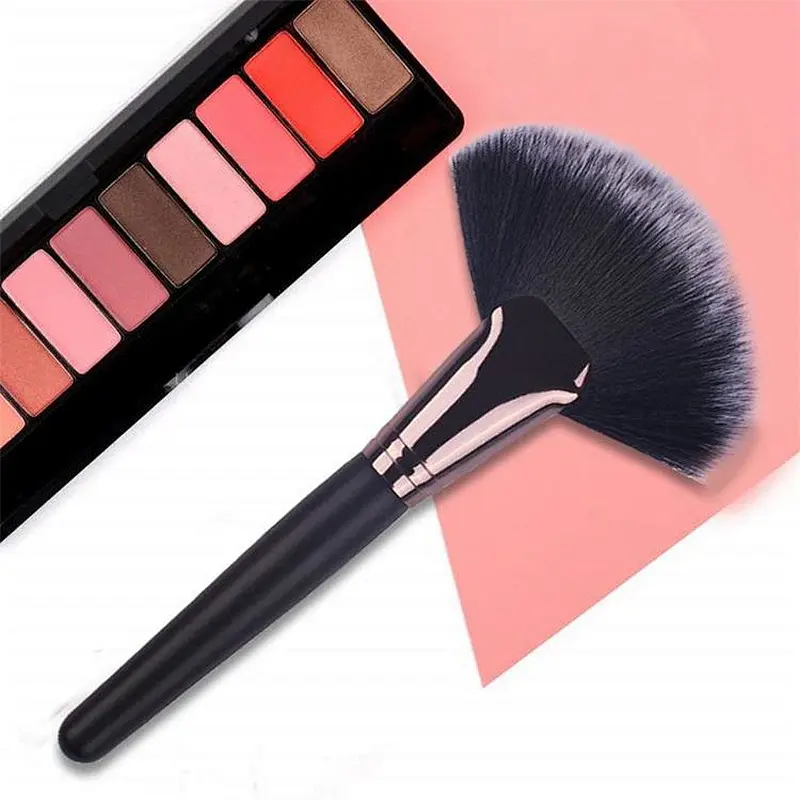 Wholesale makeup tools custom logo makeup fan powder blush contour brush