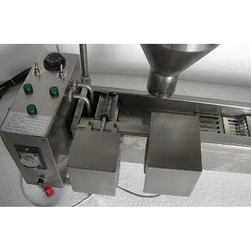 Electric automatic mini donut machine for 400 PCS per hour with counter donut filling machine (SUNRRY SY-DN11B)