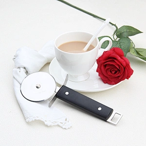 Gadgets Stainless Steel Pizza Cut