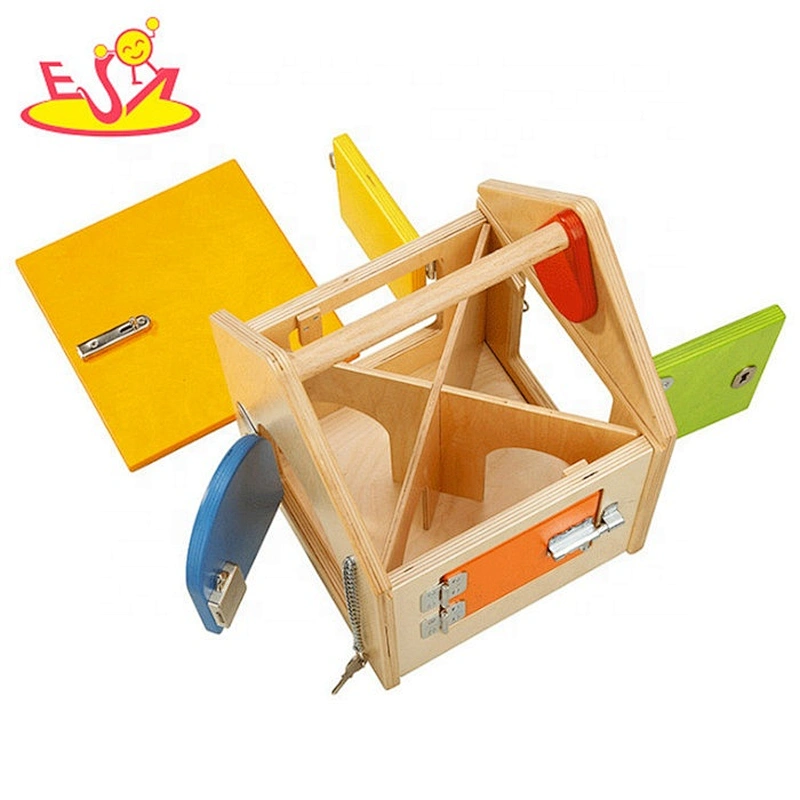 2019 New hottest kids montessori wooden busy board with latches W12D135
