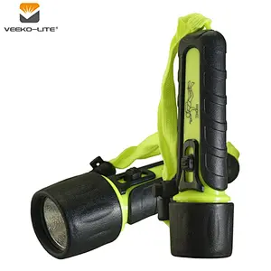 30 METERS PROFESSIONAL DIVING PLASTIC LED FLASHLIGHT TORCH AA BATTERY 2018 HOT SELLING 120 LUMENS