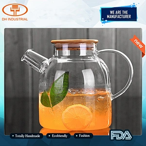 High Quality Customized Logo Eco-friendly Insulated Glass Pot With Wooden Lid for Coffee Juice Glass Tea Pot Cup Set