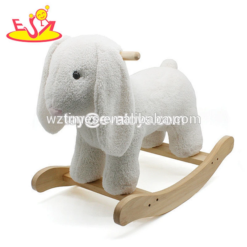 Wholesale newest wooden baby giraffe rocking horse teaching aid wooden giraffe rocking horse W16D025
