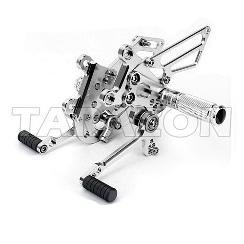 CNC Rear sets Rear set Footrests For Aprilia RSV1000 R FACTORY 2009 2010