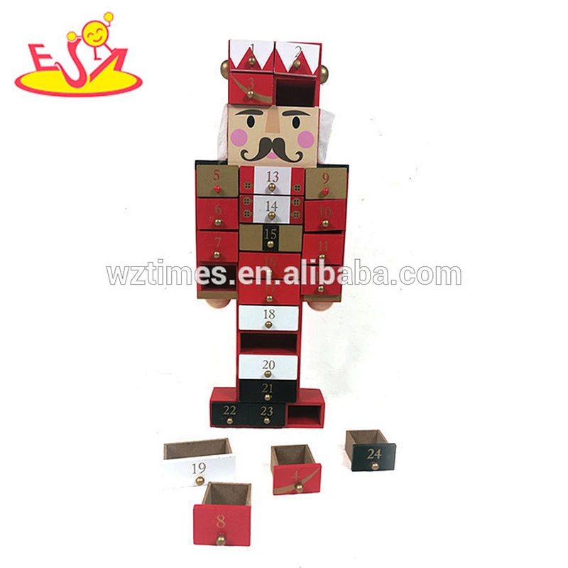 Wholesale new fashion kids wooden christmas nutcracker calendar for home decoration W09F016