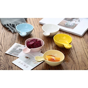 Cheap price small capacity round bowl with handle for rice dish 2019