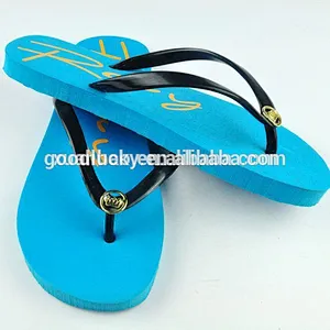 2018 Alibaba online wholesale new design fashion indoor slippers man slipper