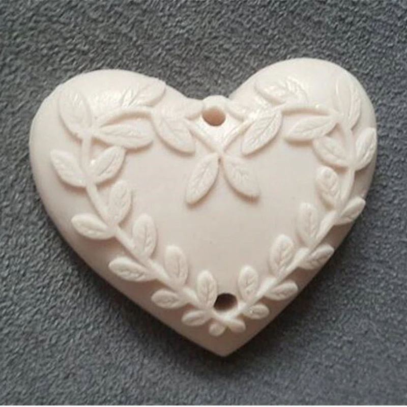 Silicone mold heart theme with leaf