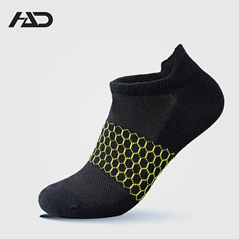 men's black plain sport sneaker