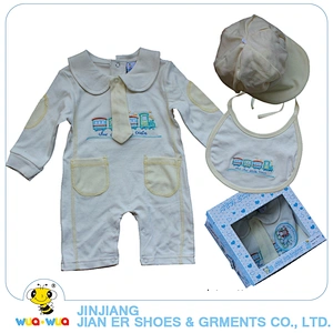 Wholesale winter 100%cotton newborn baby romper clothing gift set