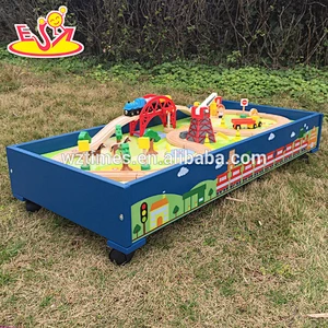 2018 new children popular wooden toy train set W04C037