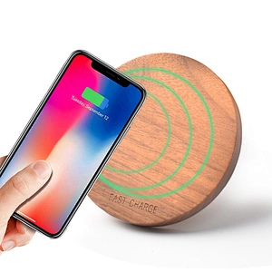 High quality wooden wireless charger for convenient and safe carrying