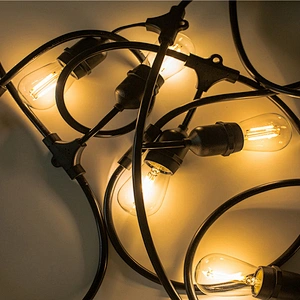 Holiday Lighting 10m Light Chain with Globe Bulbs Outdoor LED String Lights