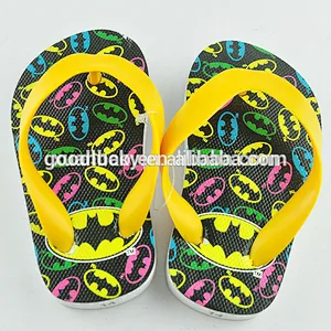 Guangzhou factory custom fashion flip flops children flip flops