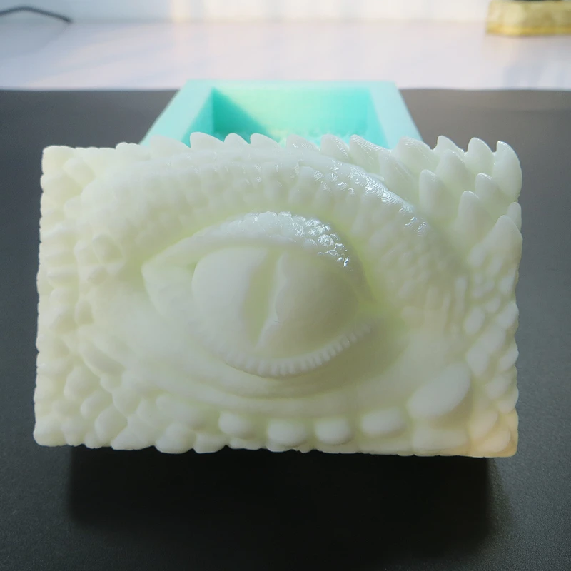 QT0100 New Gift embossed dragon eye shape soap silicone mold
