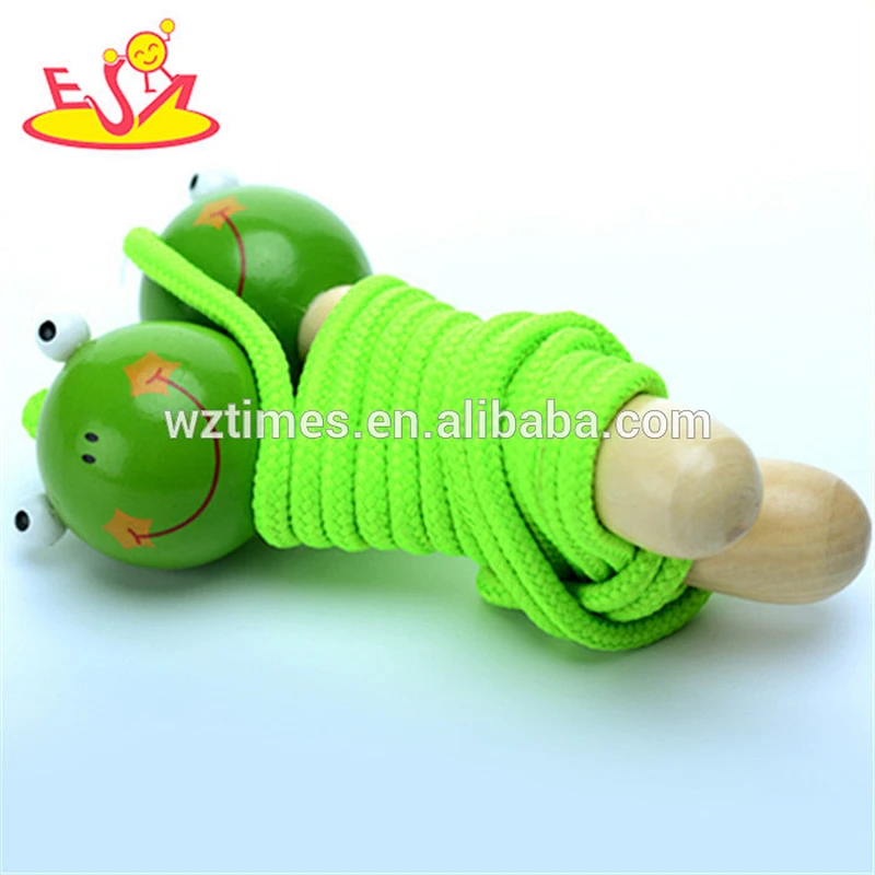 Wholesale fashion wooden green jumping rope toy for children doing exercise W01A120
