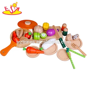 Educational children pretend play cutting wooden toy food set W10B140