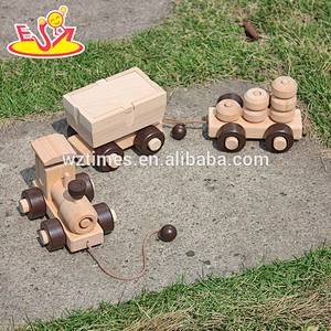 El juguete determinado del tren del tirón de madera de los niños superventas al por mayor trae la diversión W05B086
